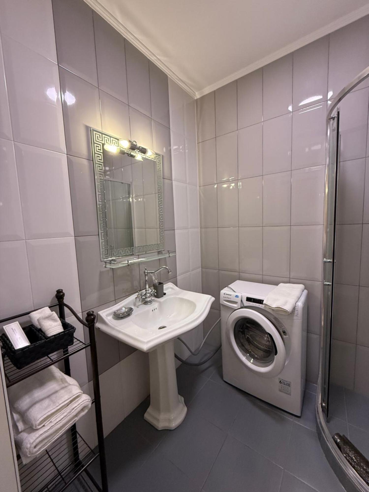 Gagarin Plaza Apartments Odessa Ngoại thất bức ảnh