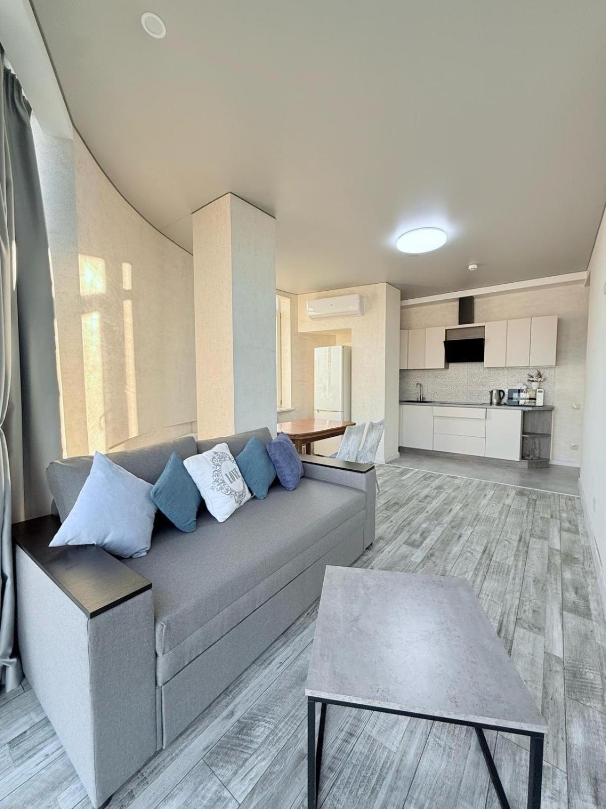 Gagarin Plaza Apartments Odessa Ngoại thất bức ảnh