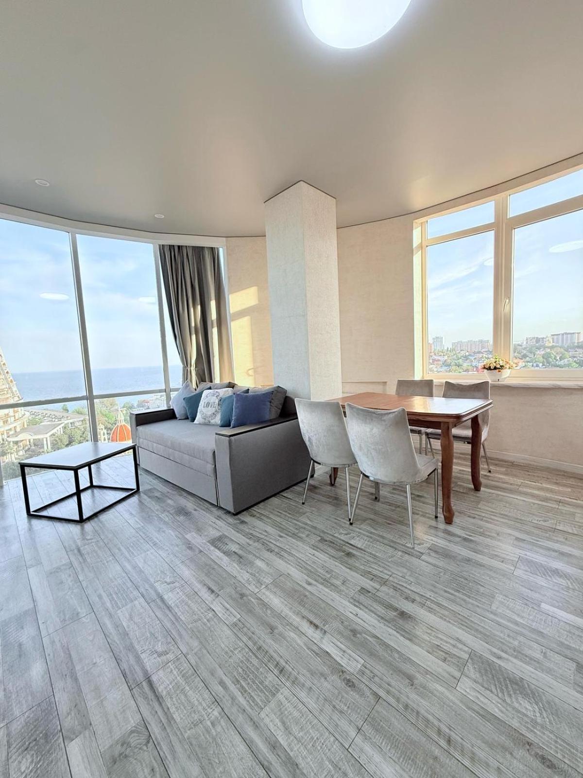 Gagarin Plaza Apartments Odessa Ngoại thất bức ảnh